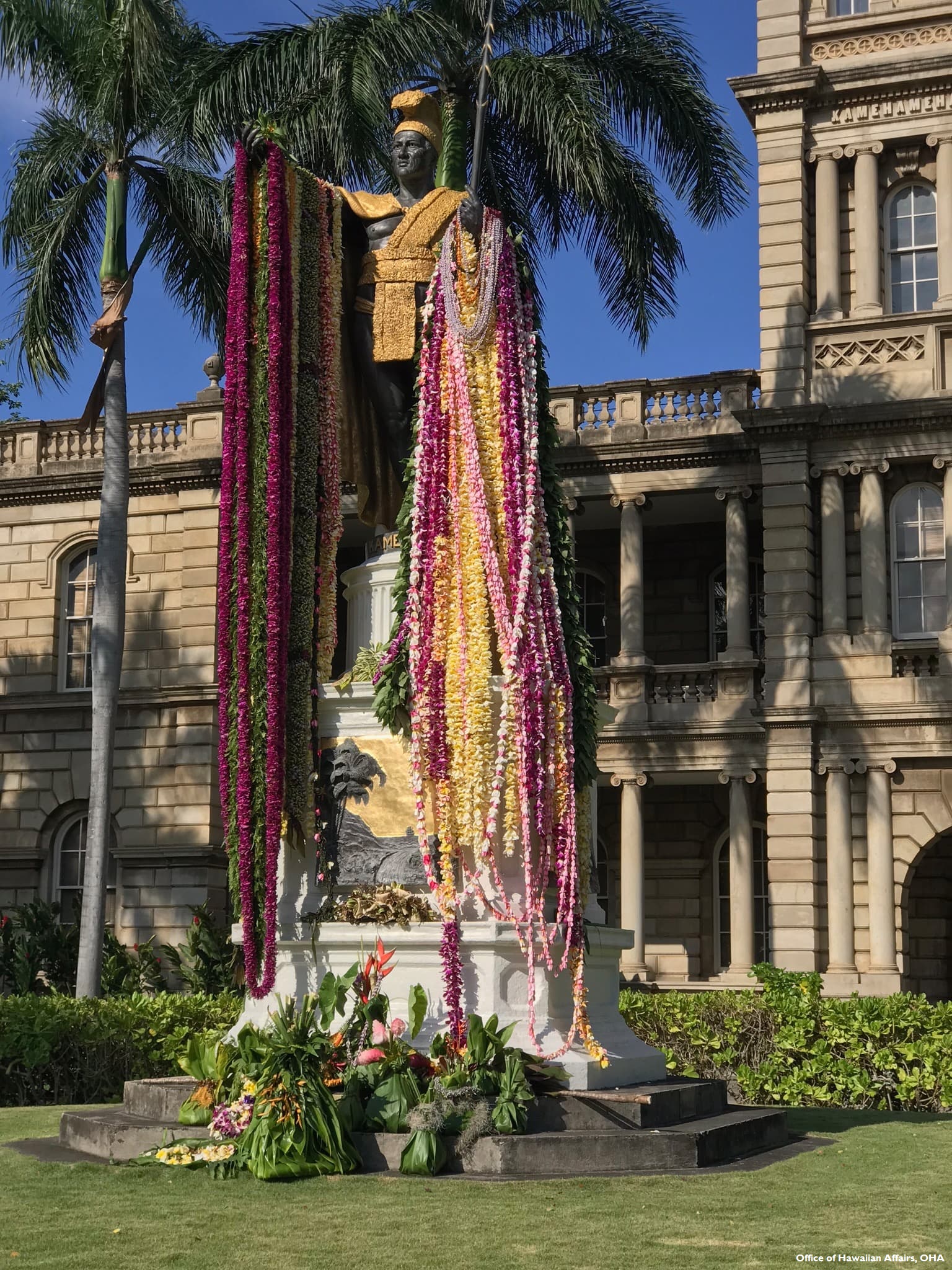 1.夏威夷卡美哈美哈國王雕像（OHA提供）(500k).jpg